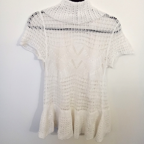 Rue 21 Ruffled Edge Open Knit Cocoon Sweater - Picture 4 of 13